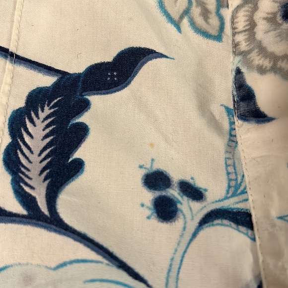 Lafayette 148 cotton button down shirt white blue gray floral print size 22 - Picture 9 of 10